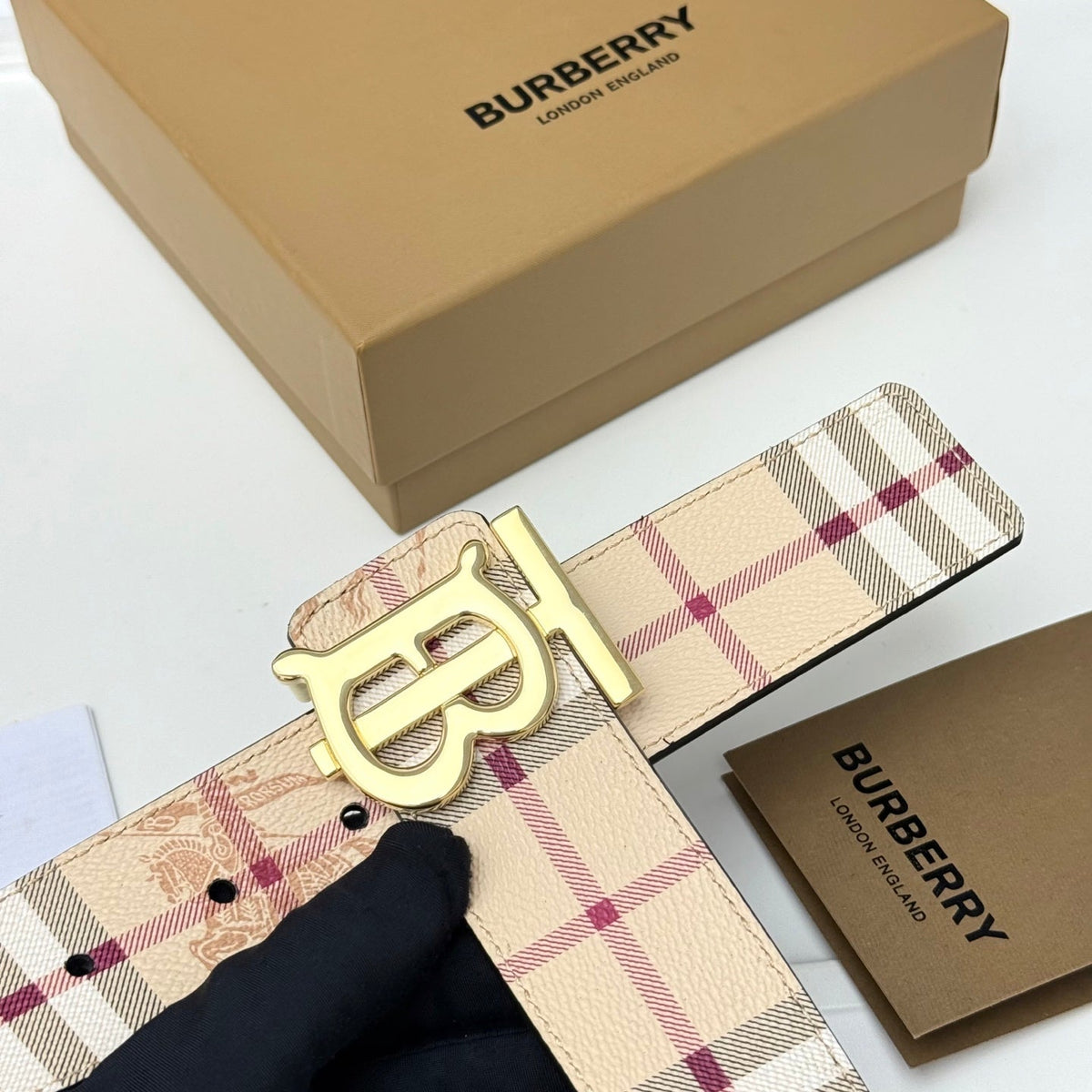 Burberry Men's Leather Belt – TB Monogram Buckle / Check Pattern