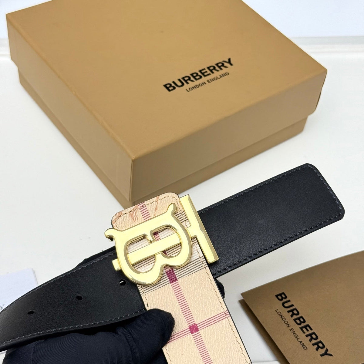 Burberry Men's Leather Belt – TB Monogram Buckle / Check Pattern